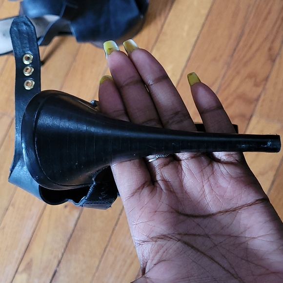 GUESS Slingback Heels - Picture 3 of 3